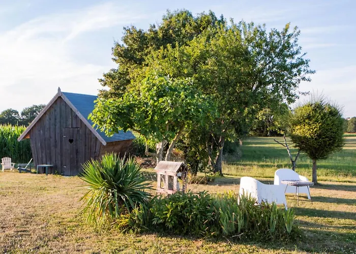 D'hotes Avec Jacuzzi בית הארחה 3*