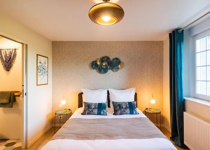 D'hotes Avec Jacuzzi בית הארחה Pouancé